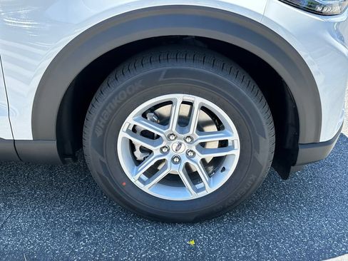 New 2026 Ford Explorer Active w/ Active Comfort Package RWD image 15