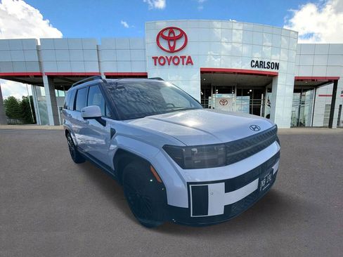 Used 2025 Hyundai Santa Fe Calligraphy image 2