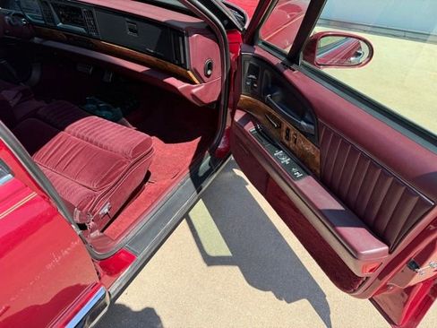 Used 1993 Buick Park Avenue FWD image 19