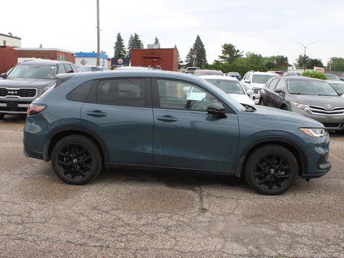Used 2025 Honda HR-V Sport image 4