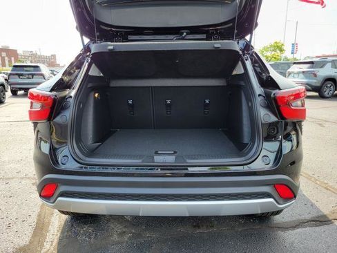 New 2026 Chevrolet Trax LT w/ LT Convenience Package FWD image 23