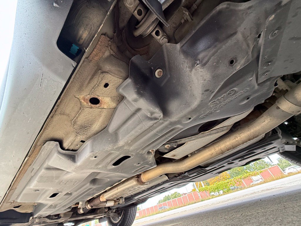 Used 2019 Jeep Cherokee Latitude w/ Cold Weather Group AWD/4WD image 14