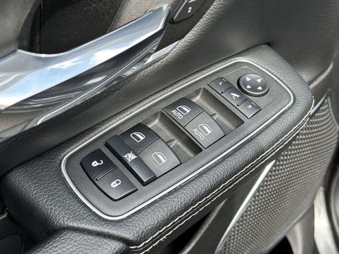 Used 2022 RAM 1500 Laramie w/ Sport Appearance Package AWD/4WD image 19