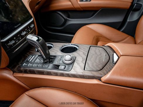 Used 2023 Maserati Quattroporte GT RWD image 45