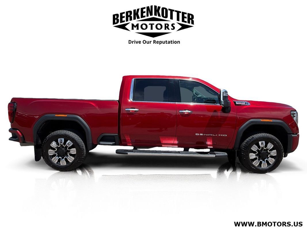 Used 2024 GMC Sierra 3500 Denali w/ Denali Reserve Package AWD/4WD image 2