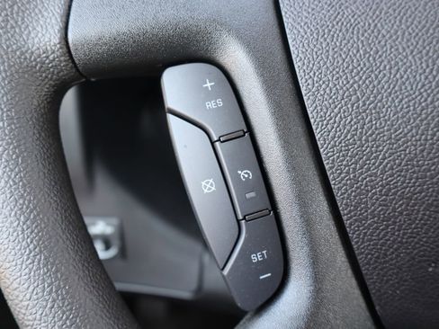 New 2025 Chevrolet Express 2500 w/ Driver Convenience Package image 12