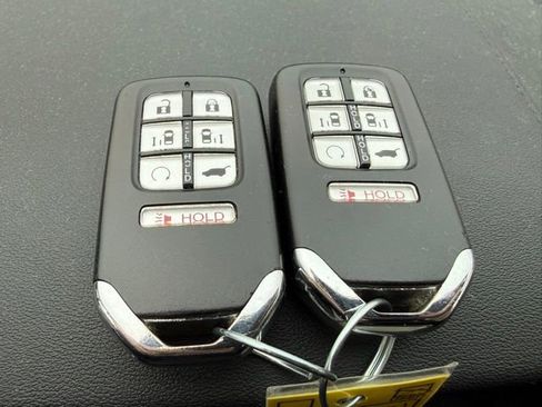 Used 2018 Honda Odyssey Elite image 17