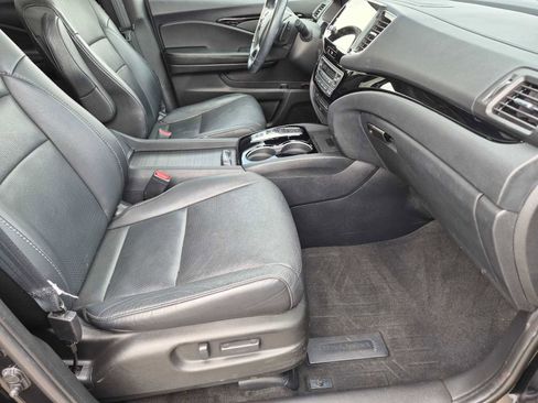 Used 2020 Honda Pilot Elite image 21
