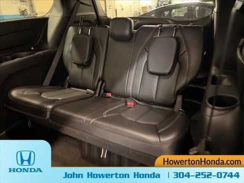 Used 2025 Chrysler Pacifica Select FWD image 14