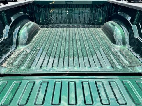 New 2026 RAM 1500 4x4 Crew Cab image 9
