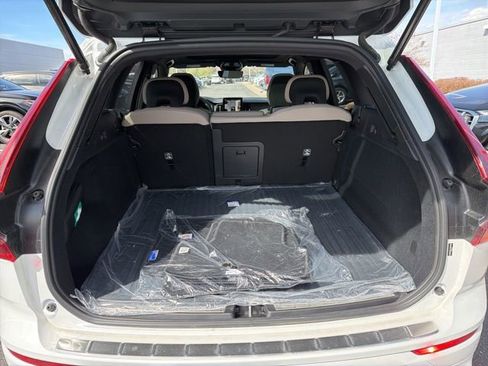 Used 2026 Volvo XC60 B5 Plus w/ Protection Package Premier image 4