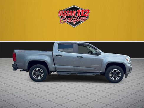 Used 2022 Chevrolet Colorado Z71 AWD/4WD image 4