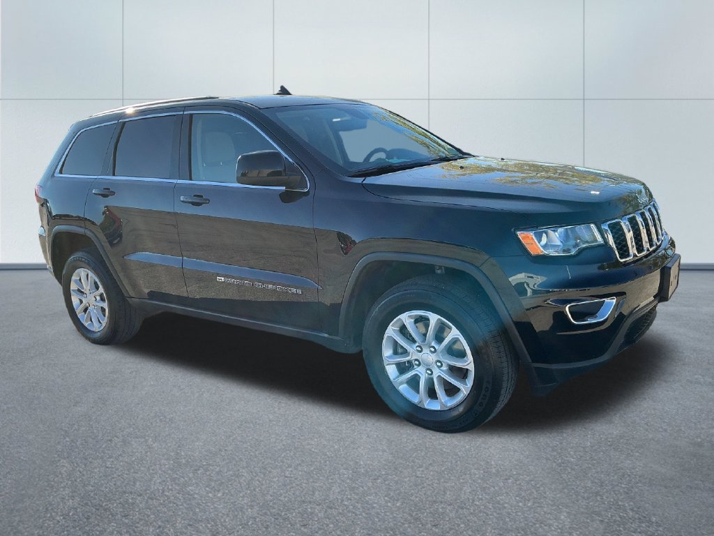 Certified 2022 Jeep Grand Cherokee Laredo E w/ Security & Convenience Group AWD/4WD image 9