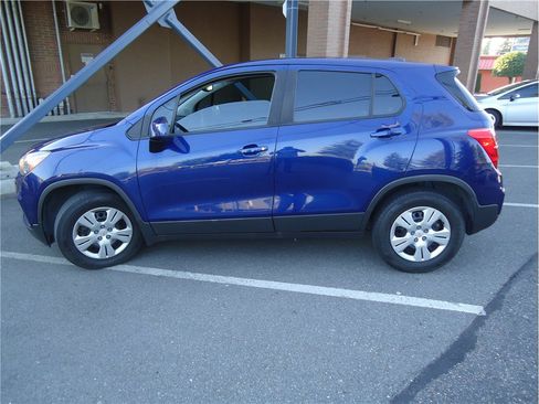 Used 2017 Chevrolet Trax LS FWD image 9