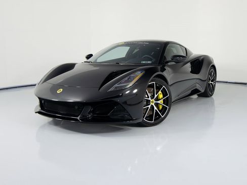 Used 2025 Lotus Emira image 1