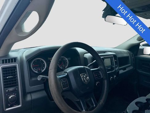 Used 2018 RAM 2500 Tradesman w/ Chrome Appearance Group AWD/4WD image 9