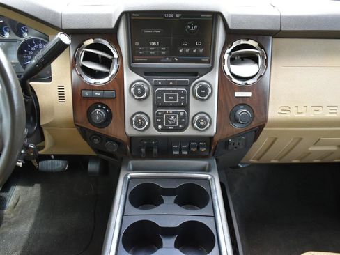 Used 2016 Ford F350 Lariat w/ Lariat Interior Package AWD/4WD image 19