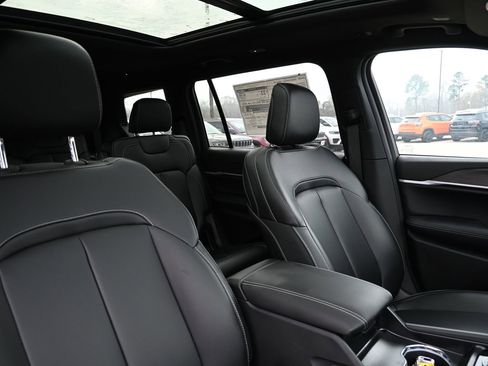 New 2026 Jeep Grand Cherokee L Limited image 28