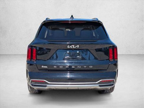 Used 2022 Kia Sorento S w/ Panoramic Sunroof Package image 4