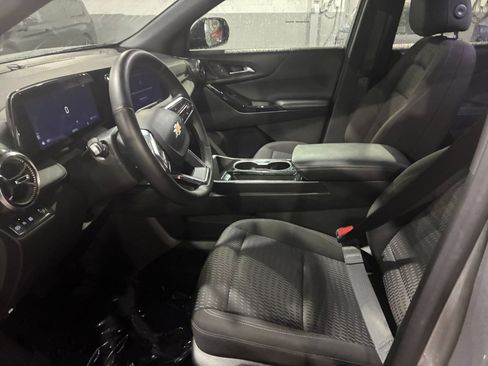 Used 2025 Chevrolet Equinox LT FWD image 22
