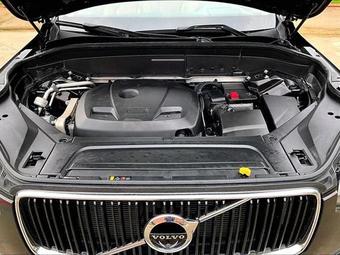 Used 2016 Volvo XC90 T6 Momentum w/ Momentum Plus Package AWD/4WD image 13