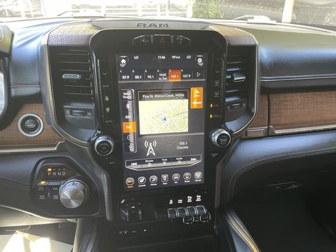 Used 2019 RAM 1500 Limited AWD/4WD image 12
