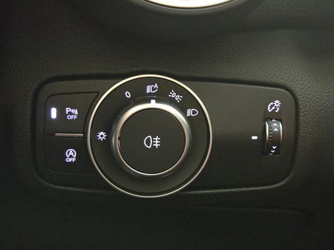 Used 2020 Alfa Romeo Giulia Ti w/ Nero Edizione image 26