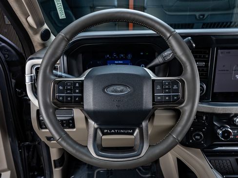 Used 2026 Ford F250 Platinum w/ Platinum Plus Package AWD/4WD image 19