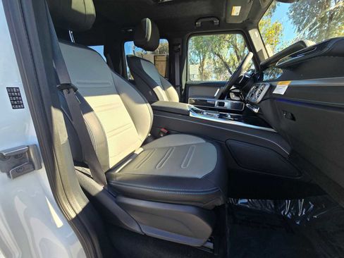 Used 2025 Mercedes-Benz G 580 w/ EQ Technology image 11