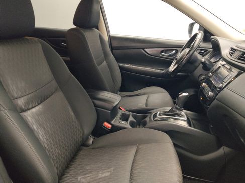 Used 2019 Nissan Rogue S w/ Special Edition Package FWD image 21