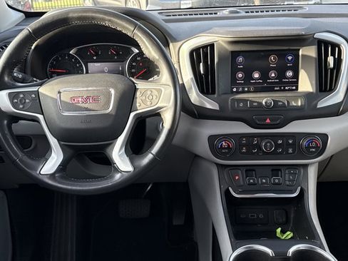 Used 2020 GMC Terrain SLE w/ Driver Convenience Package FWD image 4