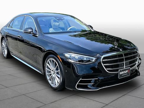 Used 2023 Mercedes-Benz S 580 4MATIC Sedan image 3