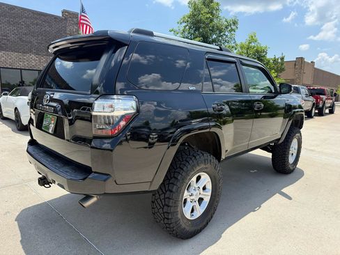 Used 2019 Toyota 4Runner SR5 Premium AWD/4WD image 4
