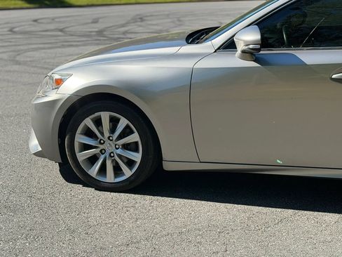 Used 2015 Lexus IS 250 RWD image 9