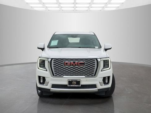 Used 2023 GMC Yukon Denali AWD/4WD image 2