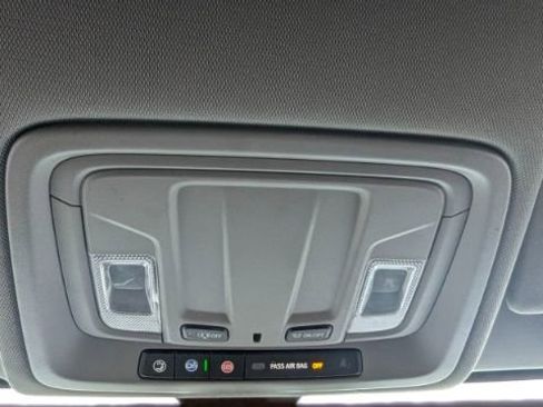 Used 2020 Chevrolet Silverado 2500 Custom w/ Custom Value Package image 34