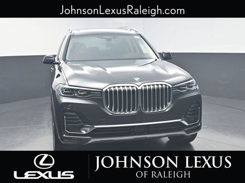 Used 2022 BMW X7 xDrive40i w/ Executive Package image 4