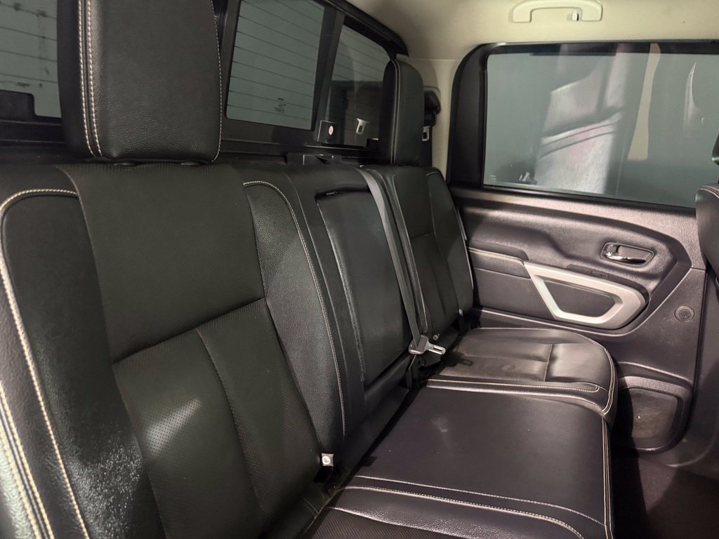Used 2019 Nissan Titan PRO-4X w/ Pro-4x Convenience Package AWD/4WD image 22