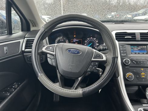 Used 2013 Ford Fusion SE image 10