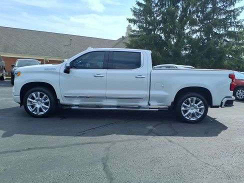 Used 2023 Chevrolet Silverado 1500 High Country AWD/4WD image 4