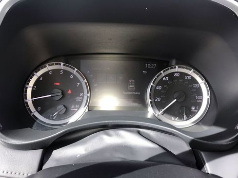 Used 2023 Toyota Highlander XLE AWD/4WD image 15