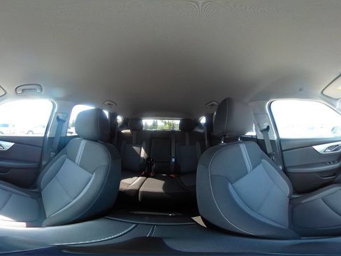 Used 2026 Chevrolet Blazer LT FWD image 35