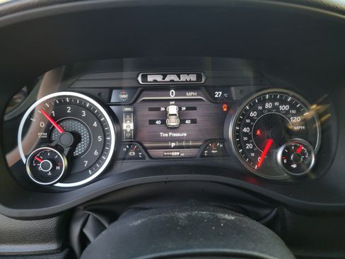 Certified 2026 RAM 1500 Express AWD/4WD image 32