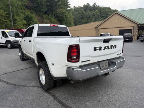 Used 2025 RAM 3500 Big Horn AWD/4WD image 7