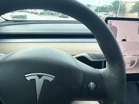 Used 2023 Tesla Model 3 Standard Range RWD image 12