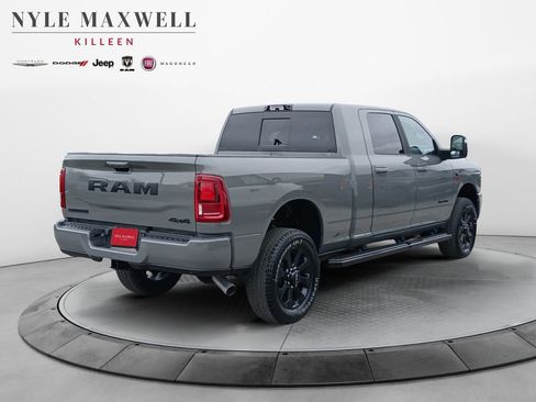 New 2026 RAM 2500 Laramie AWD/4WD image 16