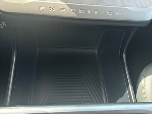 Used 2025 Ford Expedition Max Active RWD image 22
