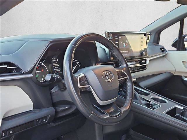 Used 2021 Toyota Sienna XLE FWD image 9