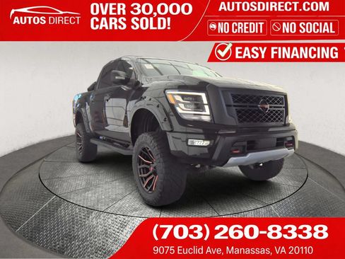 Used 2021 Nissan Titan PRO-4X w/ Pro-4x Convenience Package AWD/4WD image 1