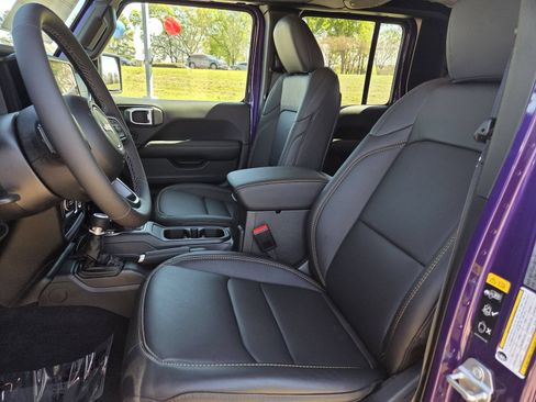 New 2026 Jeep Gladiator Mojave AWD/4WD image 10